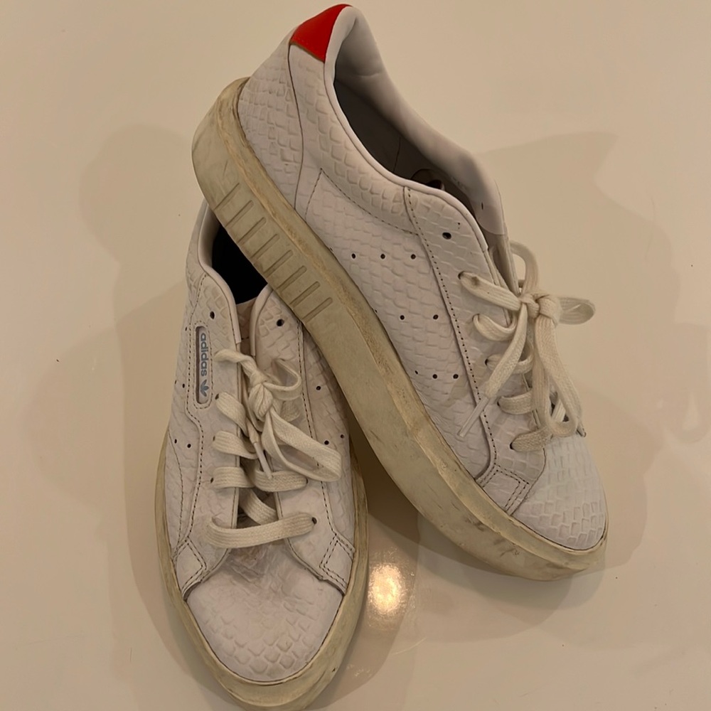 Adidas 👟 - Picture 1 of 8